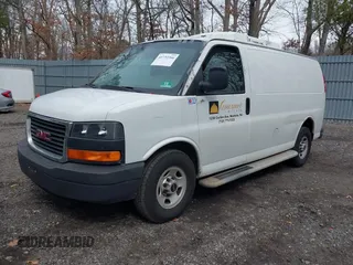 2015 GMC Savana Cargo Van with VIN 1GTW7FCF0F1908220, listed as a IAAI auction lot 41732366 with 286,698 mi miles. Bid and sale history available at carsss.com. Image 2.