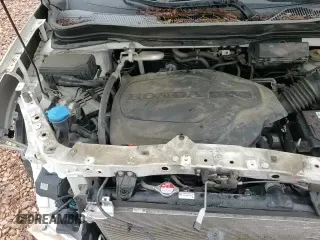 2018 Honda Pilot Touring with VIN 5FNYF5H92JB009576, listed as a Copart auction lot 64393635 with 101,546 mi miles and Salvage title. Bid and sale history available at DreamBid. Image 15.