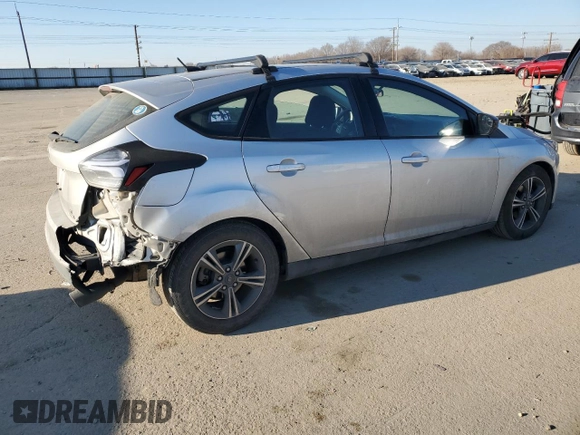 2016 Ford Focus SE with VIN 1FADP3KE4GL208985, listed as a Copart auction lot 88960325 with 111,046 mi miles and Salvage Title. Bid and sale history available at carsss.com. Image 3.