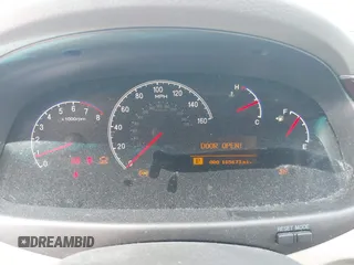 2006 Hyundai Azera SE with VIN KMHFC46F26A132762, listed as a IAAI auction lot 42142152 with 165,673 mi miles and . Bid and sale history available at DreamBid. Image 7.