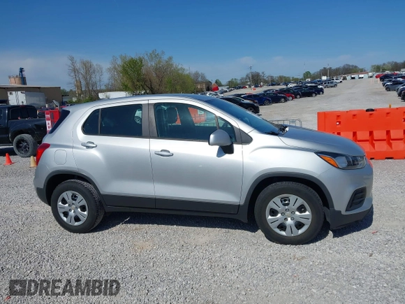 2017 Chevrolet Trax LS with VIN 3GNCJKSBXHL232986, listed as a IAAI auction lot 41986918 with 121,094 mi miles. Bid and sale history available at carsss.com. Image 13.
