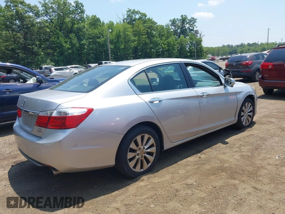 2013 Honda Accord Touring with VIN 1HGCR3F95DA041302, listed as a IAAI auction lot 42609903 with 247,116 mi miles and . Bid and sale history available at DreamBid. Image 4.