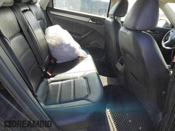 2015 Volkswagen Passat S with VIN 1VWAT7A30FC103615, listed as a Copart auction lot 47098615 with 165,464 mi miles and Salvage title. Bid and sale history available at DreamBid. Image 10.