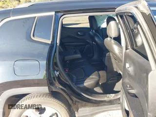 2018 Jeep Compass Latitude with VIN 3C4NJCBB1JT467953, listed as a IAAI auction lot 41254646 with 88,322 mi miles. Bid and sale history available at carsss.com. Image 8.