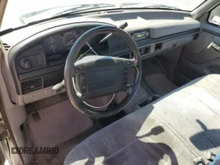 1996 Ford F-150 with VIN 1FTEF14H6TLB73809, listed as a Copart auction lot 72203584 with 227,762 mi miles and Clean Title. Bid and sale history available at carsss.com. Image 8.