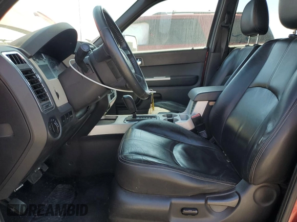 2008 Mercury Mariner с VIN 4M2CU91158KJ17130, выставлен на аукционе Copart как лот 53109495 с пробегом 223 806 миль миль и Списание • Salvage title. История ставок и продаж доступна на DreamBid. Изображение 7.