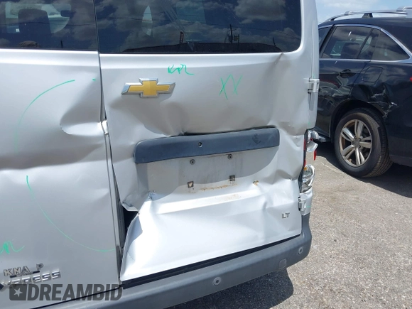 2015 Chevrolet City Express Cargo LT z VIN 3N63M0ZN1FK702603, wystawiony jako IAAI lot #39793062 z przebiegiem 101 593 mil mil oraz . Historia ofert i sprzedaży dostępna na DreamBid. Obrazek 6.