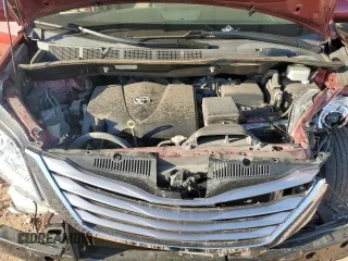 2017 Toyota Sienna XLE Auto Access Seat z VIN 5TDYZ3DCXHS829259, wystawiony jako Copart lot #60167795 z przebiegiem 52 444 mil mil oraz Szkoda całkowita • Salvage title. Historia ofert i sprzedaży dostępna na DreamBid. Obrazek 12.