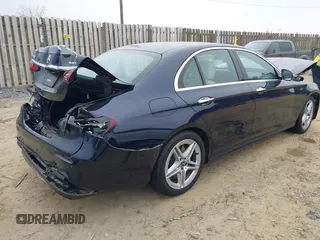 2021 Mercedes-Benz E-Class E 450 with VIN W1KZF5KB8MA920885, listed as a IAAI auction lot 41547975 with 24,000 mi miles. Bid and sale history available at carsss.com. Image 4.