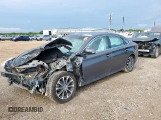 2018 Toyota Avalon XLE z VIN 4T1BK1EB8JU279500, wystawiony jako Copart lot #58437445 z przebiegiem Nie podano mil oraz Szkoda całkowita • Salvage title. Historia ofert i sprzedaży dostępna na DreamBid. Obrazek 1.