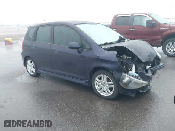 2008 Honda Fit Sport z VIN JHMGD38608S036542, wystawiony jako IAAI lot #41214139 z przebiegiem 135 893 mil mil oraz . Historia ofert i sprzedaży dostępna na DreamBid. Obrazek 1.