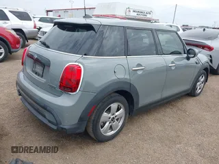 2023 MINI Hardtop 4 Door Cooper Classic z VIN WMW33DK03P2S67119, wystawiony jako IAAI lot #42095145 z przebiegiem 15 346 mil mil oraz . Historia ofert i sprzedaży dostępna na DreamBid. Obrazek 4.