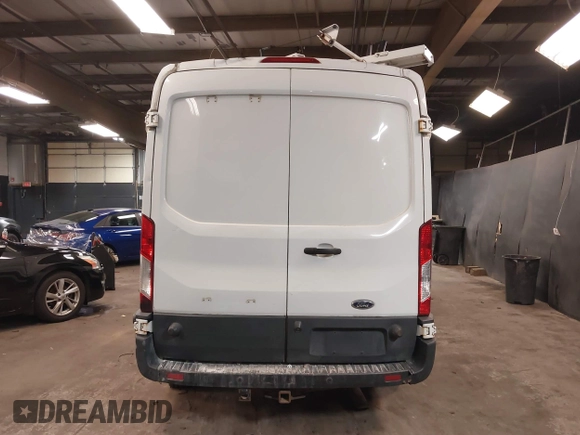 2016 Ford Transit z VIN 1FTBW2CGXGKA81714, wystawiony jako IAAI lot #41699102 z przebiegiem 179 402 mil mil oraz . Historia ofert i sprzedaży dostępna na DreamBid. Obrazek 17.