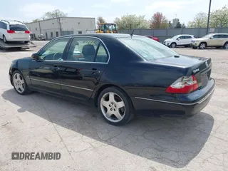 2004 Lexus LS 430 with VIN JTHBN36F740124200, listed as a IAAI auction lot 42146256 with 256,986 mi miles. Bid and sale history available at carsss.com. Image 3.