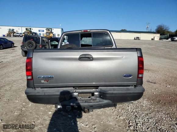 2006 Ford Super Duty F-250 XL with VIN 1FTSX20P16EA16068, listed as a Copart auction lot 81118634 with 0 mi miles and Salvage Title. Bid and sale history available at carsss.com. Image 6.