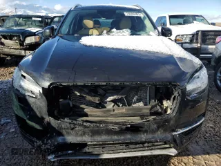 2016 Volvo XC90 T6 Momentum with VIN YV4A22PK2G1084096, listed as a Copart auction lot 70606302 with 132,238 mi miles. Bid and sale history available at carsss.com. Image 5.