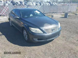 2011 Lexus LS 460 z VIN JTHCL5EF5B5010512, wystawiony jako IAAI lot #42166304 z przebiegiem 184 162 mil mil oraz . Historia ofert i sprzedaży dostępna na DreamBid. Obrazek 1.