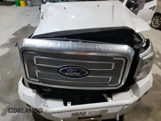 2015 Ford F-350 Platinum z VIN 1FT8W3BT4FEA33010, wystawiony jako Copart lot #44379815 z przebiegiem Nie podano mil oraz Szkoda całkowita • Salvage title. Historia ofert i sprzedaży dostępna na DreamBid. Obrazek 12.