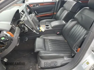 2004 Volkswagen Phaeton V8 z VIN WVWAF63D848008231, wystawiony jako Copart lot #58247645 z przebiegiem 130 457 mil mil oraz Czysty tytuł • Clean title. Historia ofert i sprzedaży dostępna na DreamBid. Obrazek 7.