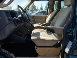 2003 Volkswagen EuroVan с VIN WV2KB47043H001319, выставлен на аукционе Copart как лот 73758024 с пробегом 88 497 миль миль и Чистый • Clean title. История ставок и продаж доступна на DreamBid. Изображение 7.