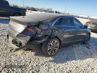 2019 Lincoln MKZ Hybrid Reserve II z VIN 3LN6L5MUXKR602589, wystawiony jako Copart lot #49489545 z przebiegiem 91 811 mil mil oraz Szkoda całkowita • Salvage title. Historia ofert i sprzedaży dostępna na DreamBid. Obrazek 3.