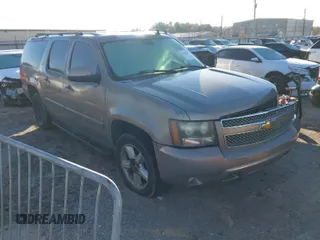 2007 Chevrolet Suburban LS with VIN 1GNFC16037J337224, listed as a IAAI auction lot 41297347 with 256,162 mi miles. Bid and sale history available at carsss.com. Image 1.