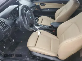 2011 BMW 1 Series 135i z VIN WBAUN7C50BVM24400, wystawiony jako Copart lot #82216194 z przebiegiem Nie podano mil oraz Szkoda całkowita • Salvage title. Historia ofert i sprzedaży dostępna na DreamBid. Obrazek 7.