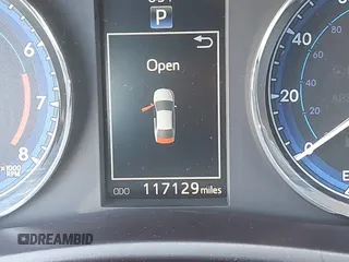 2019 Toyota Corolla L z VIN 5YFBURHE8KP882089, wystawiony jako IAAI lot #39545437 z przebiegiem 117 129 mil mil oraz . Historia ofert i sprzedaży dostępna na DreamBid. Obrazek 15.