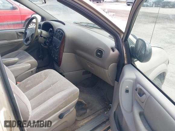 2002 Chrysler Town & Country with VIN 2C8GP44322R584429, listed as a IAAI auction lot 41938367 with Not Provided miles and . Bid and sale history available at DreamBid. Image 5.