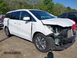 2017 Kia Sedona SX with VIN KNDMC5C12H6329656, listed as a IAAI auction lot 41980895 with 111,318 mi miles. Bid and sale history available at carsss.com. Image 6.