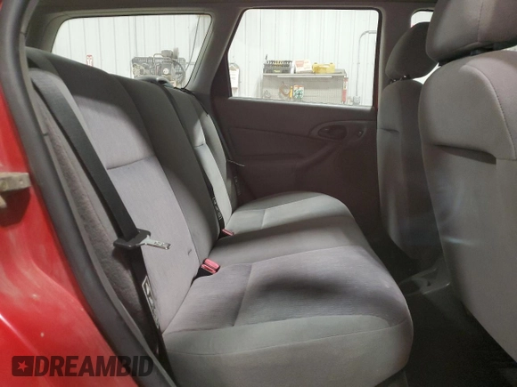 2001 Ford Focus SE with VIN 1FAFP36321W214680, listed as a Copart auction lot 43692915 with 157,811 mi miles and Salvage Title. Bid and sale history available at carsss.com. Image 10.