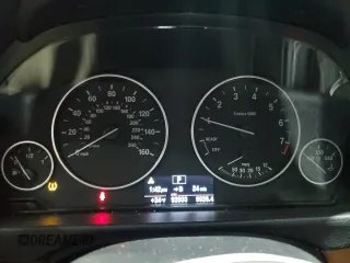 2013 BMW 3 Series 335i xDrive z VIN WBA3B9G54DNP39469, wystawiony jako Copart lot #43903795 z przebiegiem 92 003 mil mil oraz Szkoda całkowita • Salvage title. Historia ofert i sprzedaży dostępna na DreamBid. Obrazek 9.