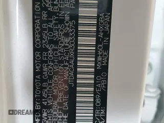 2024 Toyota Prius LE z VIN JTDACAAUXR3033375, wystawiony jako Copart lot #55593025 z przebiegiem 7 663 mil mil oraz Szkoda całkowita • Salvage title. Historia ofert i sprzedaży dostępna na DreamBid. Obrazek 12.