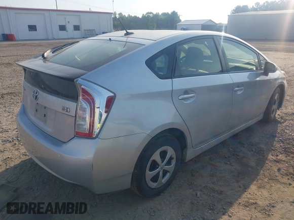 2015 Toyota Prius Four z VIN JTDKN3DU9F1888663, wystawiony jako IAAI lot #42150877 z przebiegiem 138 414 mil mil oraz . Historia ofert i sprzedaży dostępna na DreamBid. Obrazek 4.