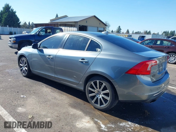2017 Volvo S60 Inscription with VIN LYV402HK7HB120640, listed as a IAAI auction lot 41583114 with 71,884 mi miles. Bid and sale history available at carsss.com. Image 3.