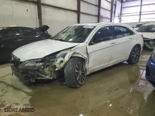 2014 Chrysler 200 Touring with VIN 1C3CCBBG3EN132162, listed as a Copart auction lot 45848175 with 129,193 mi miles and Salvage Title. Bid and sale history available at carsss.com. Image 1.