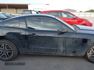 2014 Ford Mustang V6 with VIN 1ZVBP8AM3E5309764, listed as a IAAI auction lot 42169169 with 175,973 mi miles and . Bid and sale history available at DreamBid. Image 14.