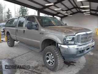2002 Ford Super Duty F-250 XL with VIN 1FTNW21F92EB00672, listed as a IAAI auction lot 41699748 with 134,137 mi miles. Bid and sale history available at carsss.com. Image 1.