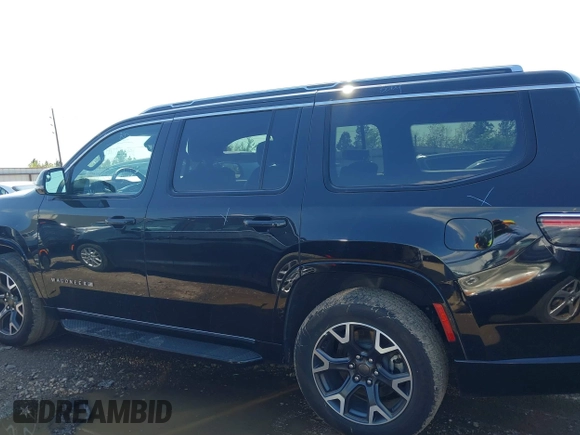2024 Jeep Wagoneer Series III with VIN 1C4SJVDP7RS176071, listed as a IAAI auction lot 41881196 with 20,566 mi miles and . Bid and sale history available at DreamBid. Image 14.