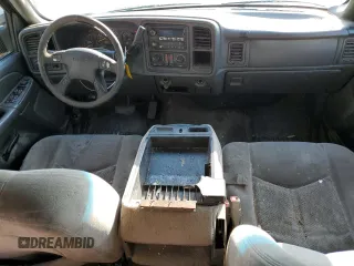2005 GMC Sierra 1500 with VIN 1GTJC33235F813444, listed as a Copart auction lot 74541684 with 520,838 mi miles and Salvage Title. Bid and sale history available at DreamBid. Image 8.