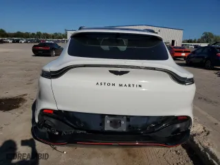 2021 Aston Martin DBX with VIN SCFVUJAW8MTV02134, listed as a Copart auction lot 72456004 with 0 mi miles and Salvage Title. Bid and sale history available at carsss.com. Image 6.