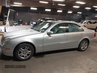 2006 Mercedes-Benz E-Class 3.5L with VIN WDBUF87J76X182677, listed as a IAAI auction lot 42016237 with 150,085 mi miles. Bid and sale history available at carsss.com. Image 14.