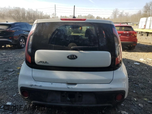 2017 Kia Soul with VIN KNDJN2A25H7410703, listed as a Copart auction lot 46701325 with 65,969 mi miles and Salvage Title. Bid and sale history available at carsss.com. Image 6.