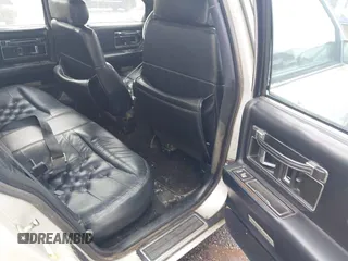 1991 Cadillac Seville z VIN 1G6KS53B2MU813855, wystawiony jako IAAI lot #42425470 z przebiegiem 168 194 mil mil oraz . Historia ofert i sprzedaży dostępna na DreamBid. Obrazek 8.