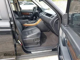 2011 Land Rover Range Rover Sport SC with VIN SALSH2E41BA703668, listed as a IAAI auction lot 41797594 with 113,634 mi miles. Bid and sale history available at carsss.com. Image 5.
