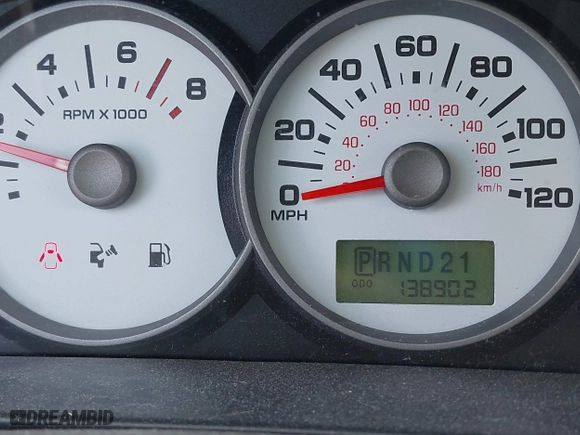 2006 Ford Escape XLT with VIN 1FMYU93146KA41949, listed as a IAAI auction lot 42103938 with 138,902 mi miles. Bid and sale history available at carsss.com. Image 7.