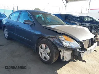 2008 Nissan Altima 2.5 with VIN 1N4AL21E38N428392, listed as a IAAI auction lot 41666178 with 156,808 mi miles. Bid and sale history available at carsss.com. Image 1.