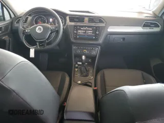 2021 Volkswagen Tiguan SE z VIN 3VV3B7AX5MM010006, wystawiony jako Copart lot #62730045 z przebiegiem 49 288 mil mil oraz Szkoda całkowita • Salvage title. Historia ofert i sprzedaży dostępna na DreamBid. Obrazek 8.