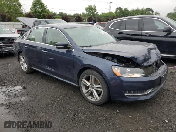 2014 Volkswagen Passat SE with VIN 1VWBP7A30EC008267, listed as a Copart auction lot 60261435 with 93,306 mi miles and Salvage title. Bid and sale history available at DreamBid. Image 4.