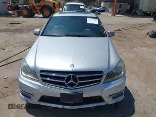 2014 Mercedes-Benz C 250 Sport with VIN WDDGF4HB5ER307781, listed as a IAAI auction lot 42223138 with 186,457 mi miles and . Bid and sale history available at DreamBid. Image 12.